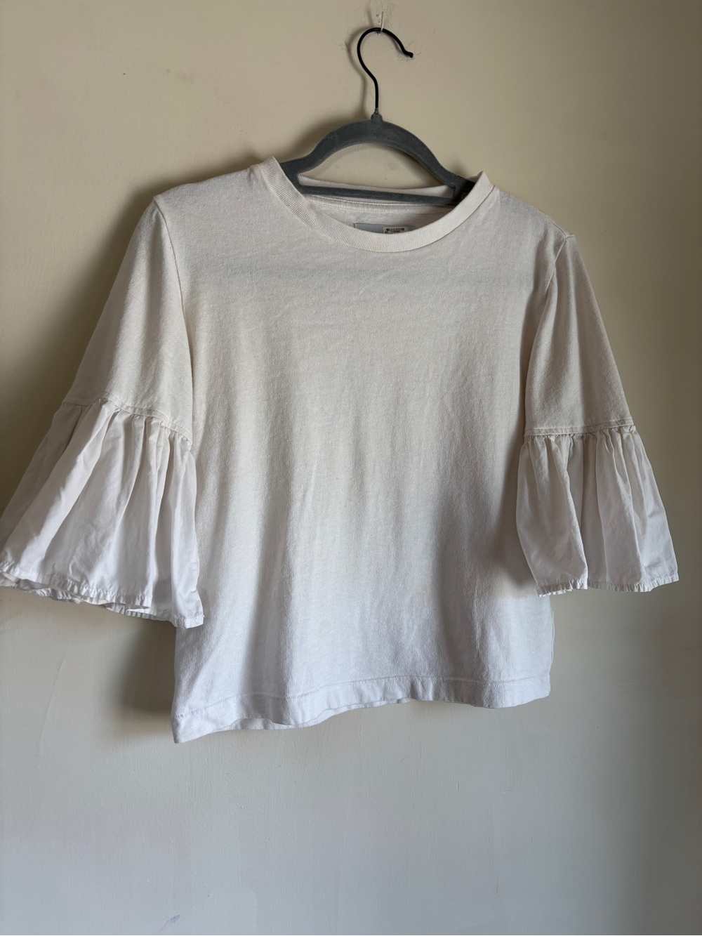 Citizen of Humanity White Cropped t-shirt with Bell Sleeves size S
